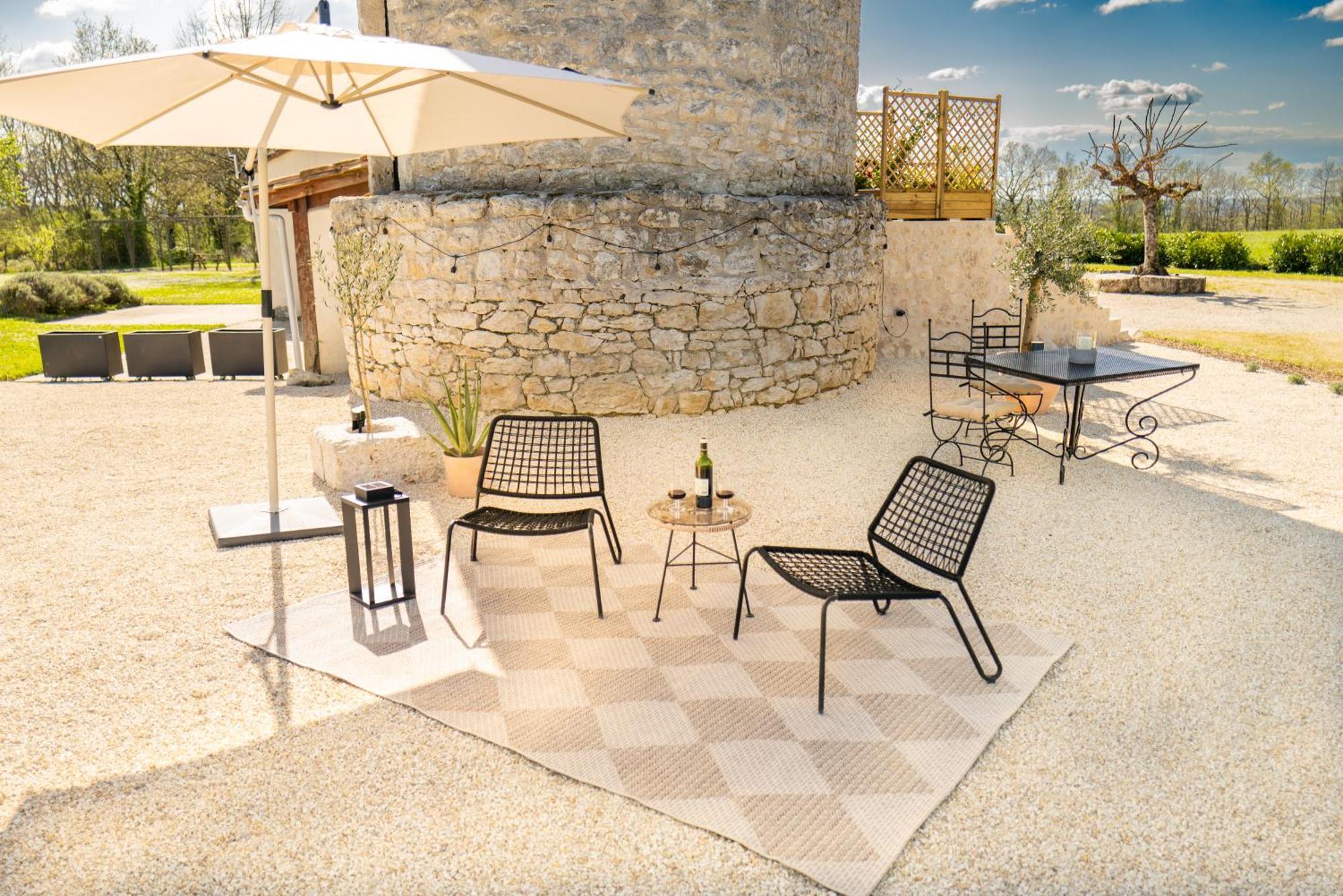 Enchanting Windmill Retreat Loubes-Bernac 외부 사진