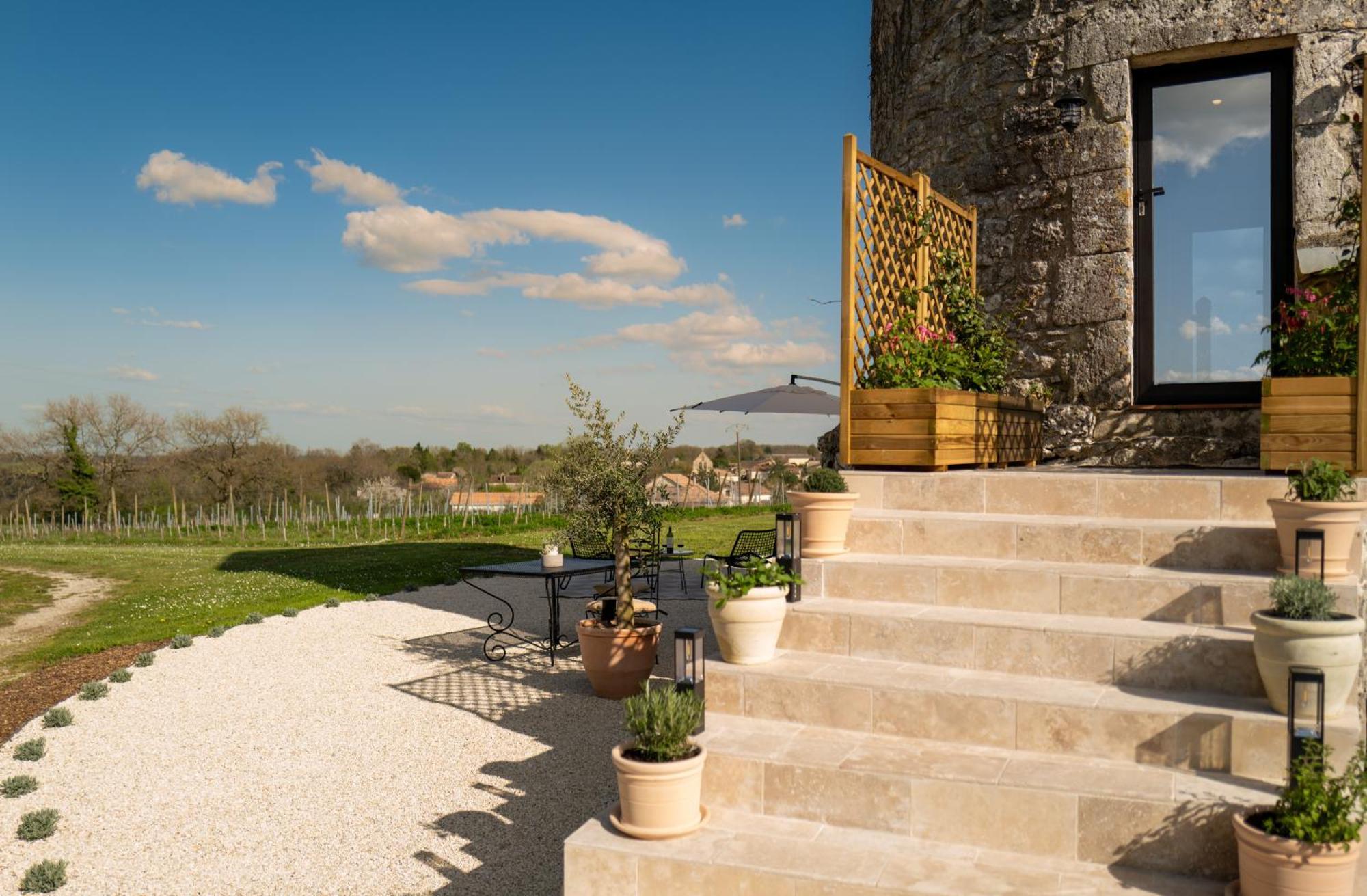 Enchanting Windmill Retreat Loubes-Bernac 외부 사진